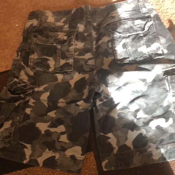 Shorts - Picture 4 of 4